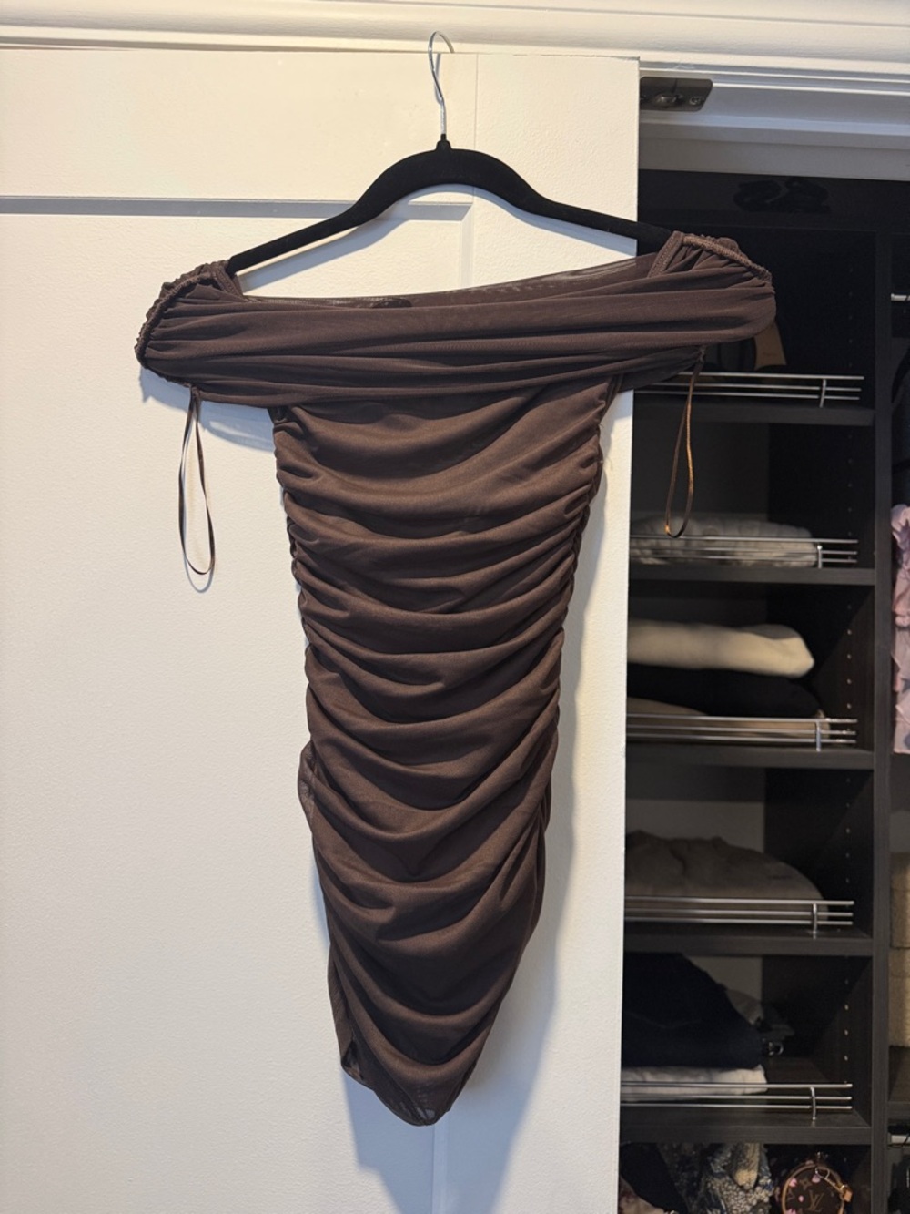 Ruched Off-Shoulder mesh top - Dark Brown